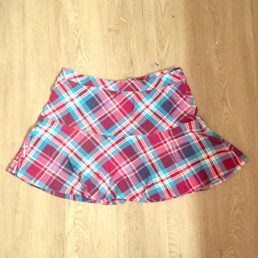 Plaid mini skirt.